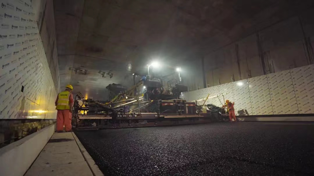 開車穿越海底！徐工又干了個(gè)大灣區(qū)超級(jí)工程！
