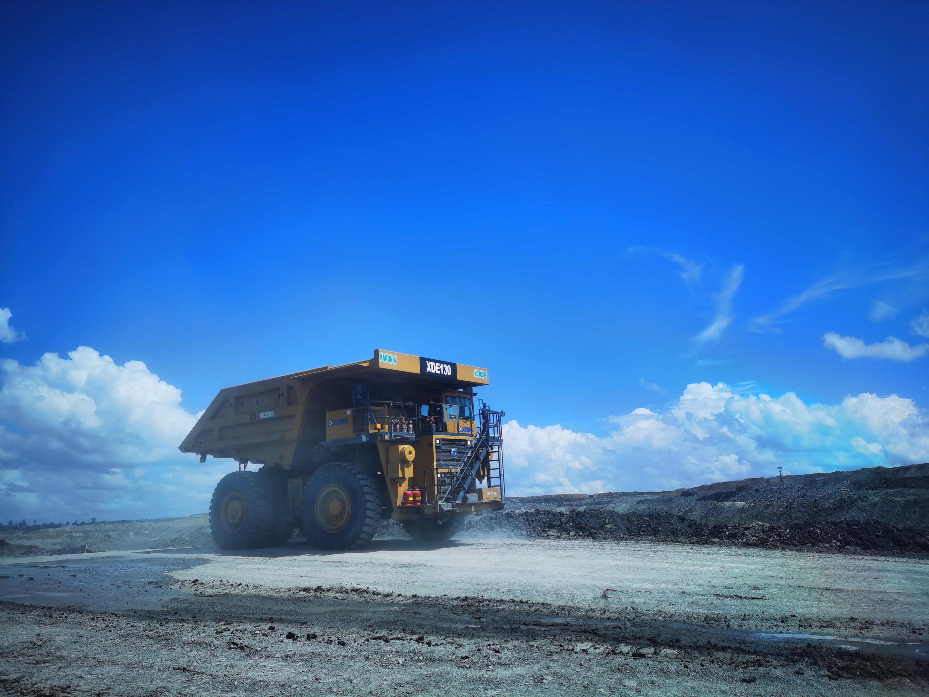 礦業(yè)報(bào)國(guó)，效率傳奇！徐工礦山機(jī)械100臺(tái)+扎根高原