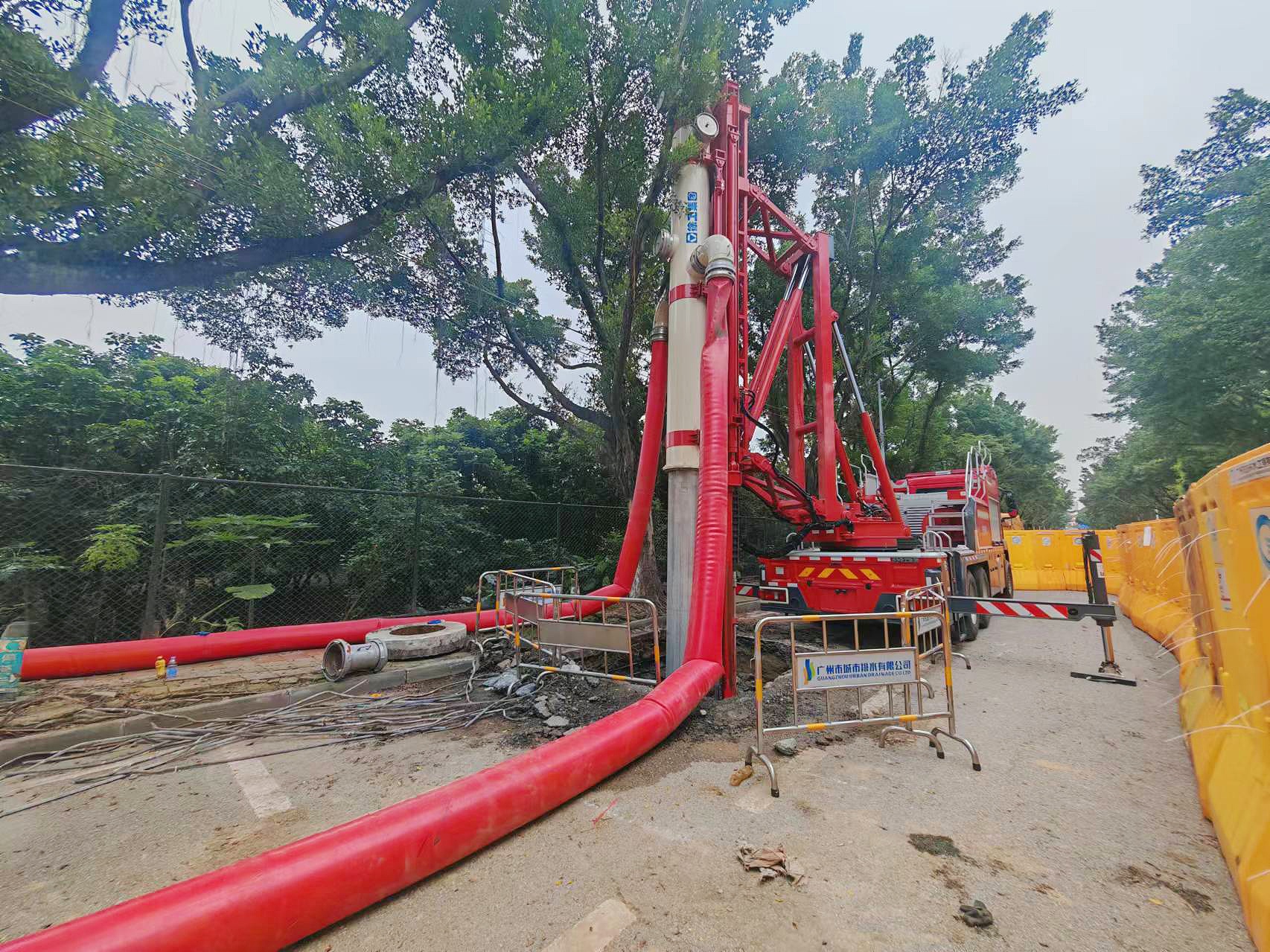 披星戴月！徐工排澇車被廣州點(diǎn)贊！