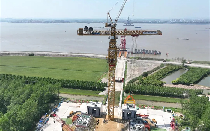 【媒體聚焦】世界最大跨徑橋梁群！央媒一次次把鏡頭對準徐工