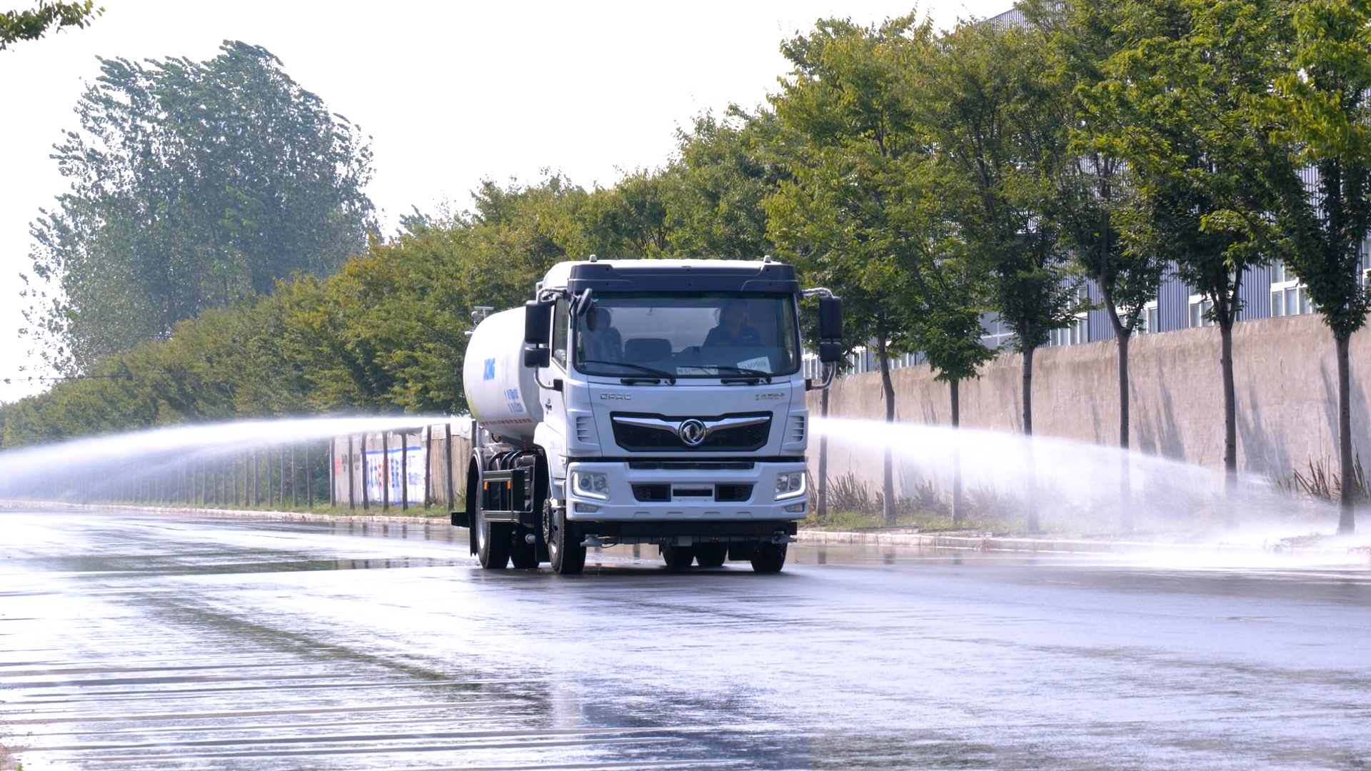 泰酷辣！徐工助力湖北天門城市綠化