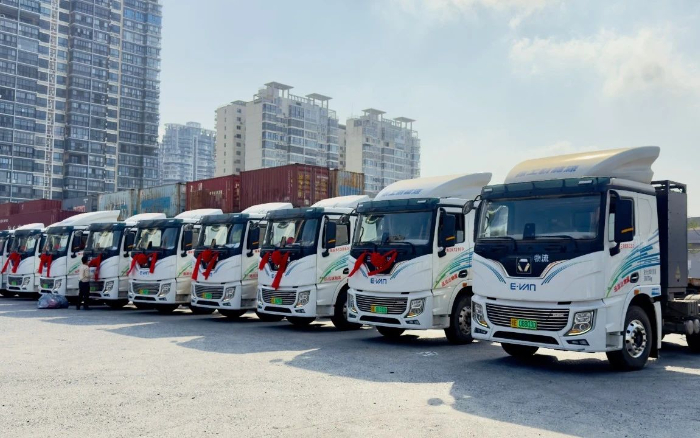 百臺(tái)交付 | 徐工新能源重卡綠動(dòng)海南