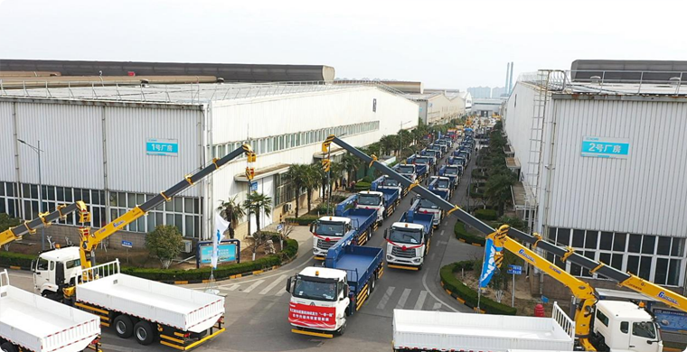 2025年，徐工隨車起重機(jī)再度開拔“一帶一路”，助力當(dāng)?shù)亟ㄔO(shè)。