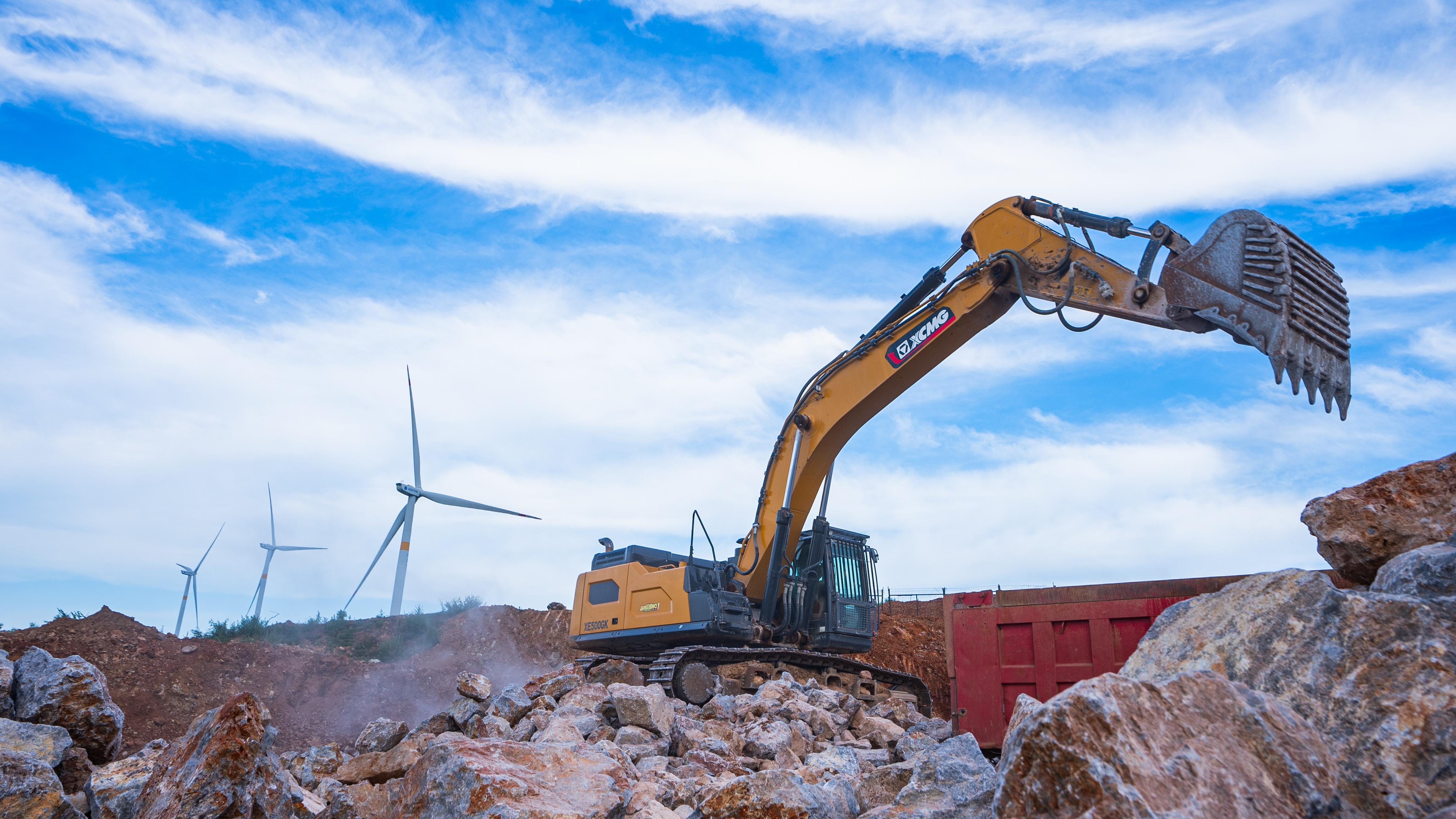 “掘金巨無(wú)霸”徐工XE500GK宜城石料開(kāi)采，讓高效成就財(cái)富