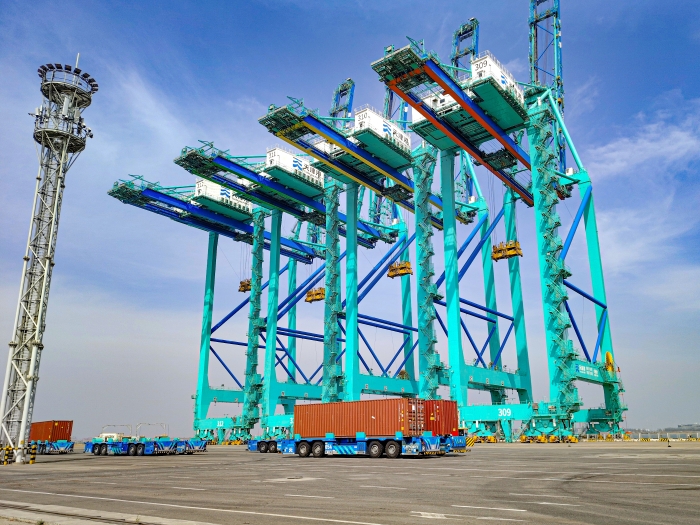 百臺集群，百萬箱量！徐工AGV打造智慧港口“中國標桿”