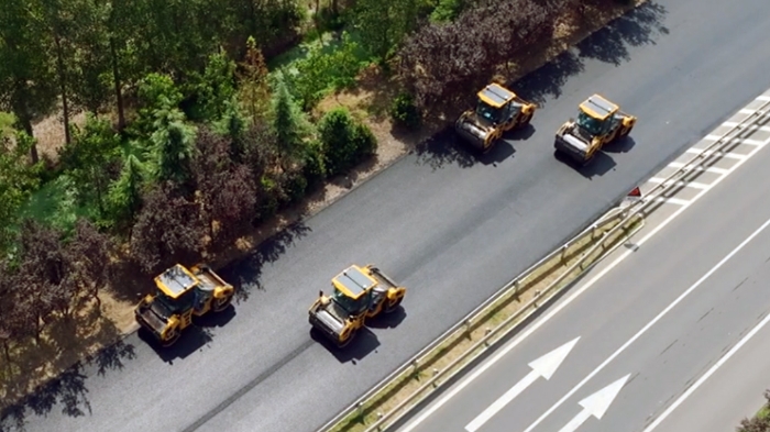 數(shù)智賦能 品質(zhì)養(yǎng)護(hù) | 連云港贛榆204國(guó)道養(yǎng)護(hù)大修工程應(yīng)用瀝青路面全結(jié)構(gòu)層無人化施工技術(shù)