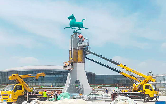 西北樞紐迎高峰！ 蘭州中川機(jī)場高空建設(shè)“顏值功臣”是徐工