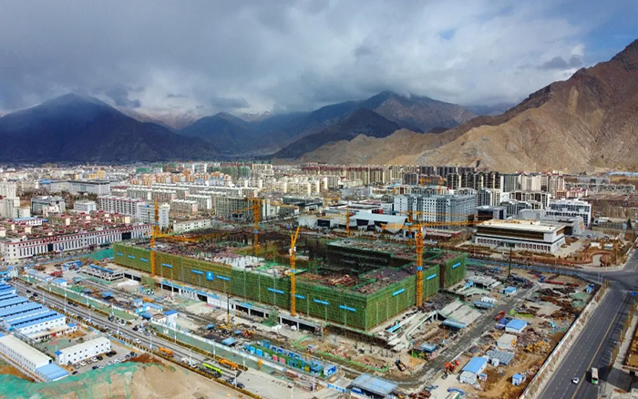 “世界屋脊”再建新地標(biāo)！徐工群塔“交作業(yè)了”！