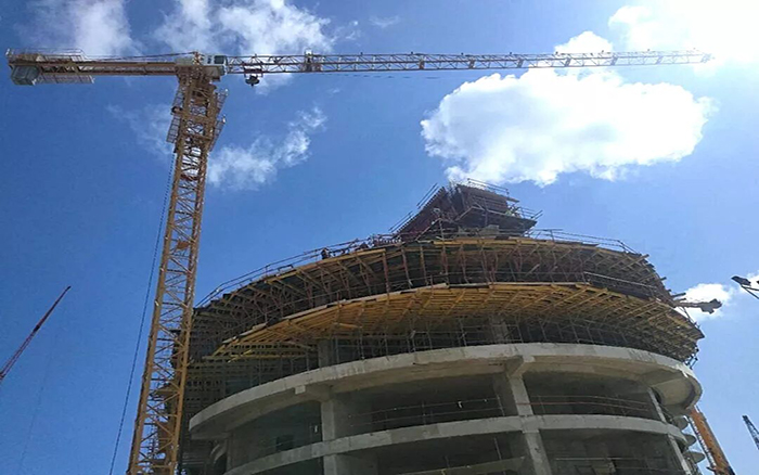 徐工塔機(jī)跨越山海，閃耀“一帶一路”